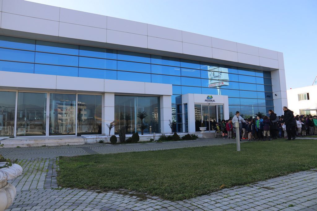 Öğrenciler AKDORUK 'u Gezdi